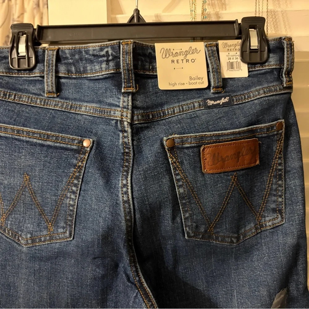 Wrangler Retro Women's High Rise Blue Jeans - Picture 2 of 6